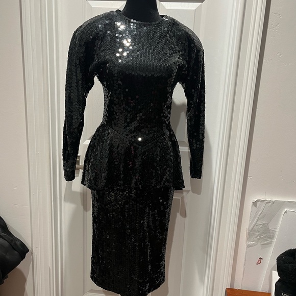 Black Sequin Long Sleeve Peplum Dress Vintage Oleg Cassini - Picture 12 of 13